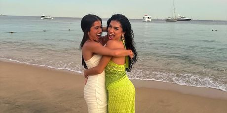 Aisha i Azra Mian - 20