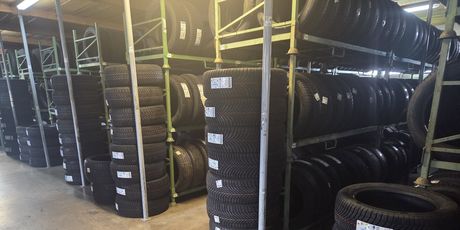 Zimske vs. cjelogodišnje gume: Što je zapravo bolje za vašu svakodnevnu vožnju?