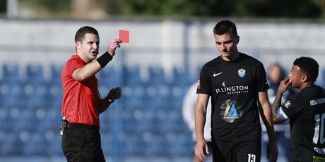 Vito Čaić dobio crveni karton