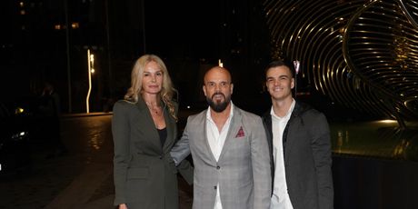 Boban Rajović sa suprugom i sinom