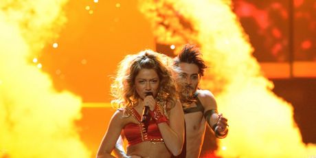 Hadise Açıkgöz - 5