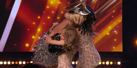 Liliya Turkeieva s Majom i sestrom