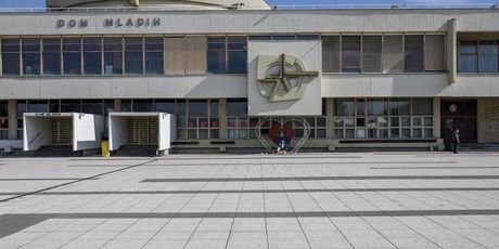 Fanovi odaju počast Halidu Bešliću - 4