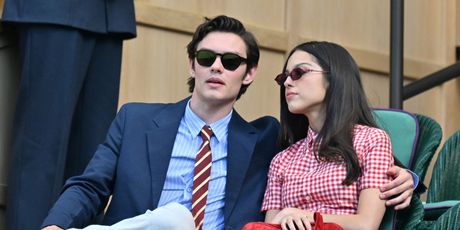 Louis Partridge - 18