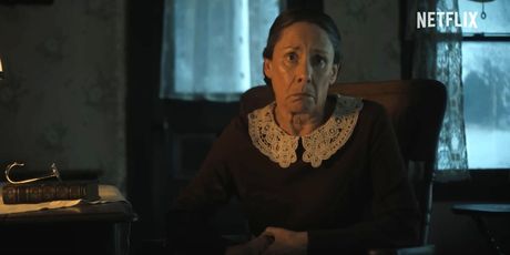 Laurie Metcalf - 15