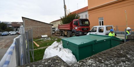 Urušio se zid zatvora u Bjelovaru, poginula dva radnika - 3