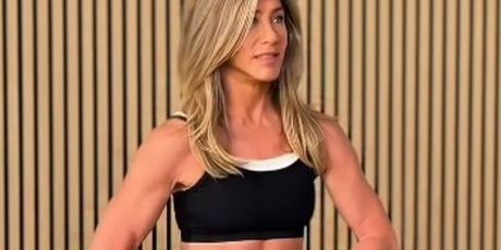 Jennifer Aniston - 2