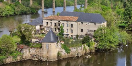 Dvorac u Francuskoj na prodaju - 5