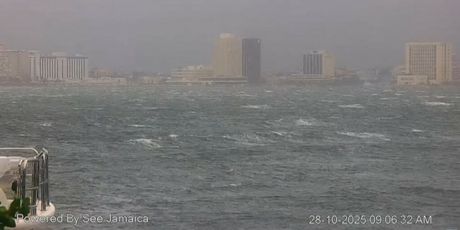 Pogled na luku glavnog grada Jamajke