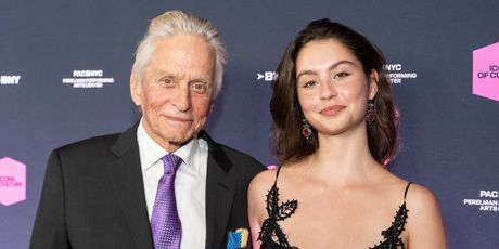 Michael Douglas, Carys Zeta Douglas