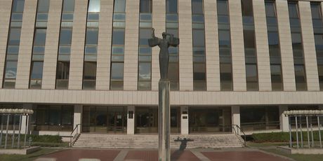 Špijunka ostaje u zatvoru - 1