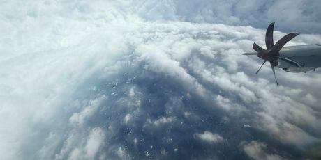 Središte uragana Melissa - 10