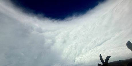 Središte uragana Melissa - 11