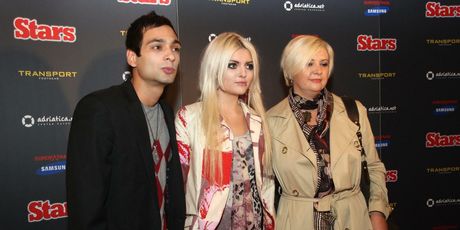 Ella i Danijela Dvornik