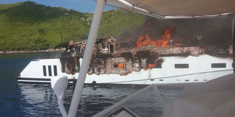 Požar na jahti kod Dubrovnika 2 (Foto: MMPI)