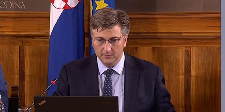 Premijer Andrej Plenković na sjednici Vlade u Puli (Foto: Dnevnik.hr)