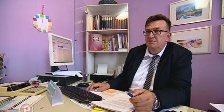 Ravnatelj škole kraj 10 žena prijavljenih za posao, zaposlio svoju suprugu (Foto: Dnevnik.hr) - 2