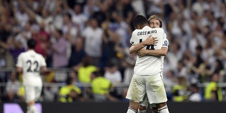 Luka Modrić i Casemiro (Foto: AFP)