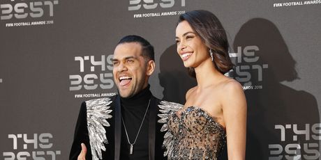 Dani Alves i Joana Sanz (Foto: AFP)