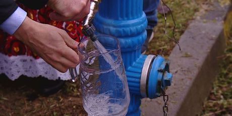 Voda iz hidranta (Foto: Dnevnik.hr)