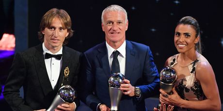 Luka Modrić, Didier Deschamps i Marta (Foto: AFP)