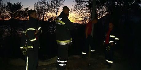 Još jedna besana noć pred vatrogascima (Foto: Dnevnik.hr) - 3