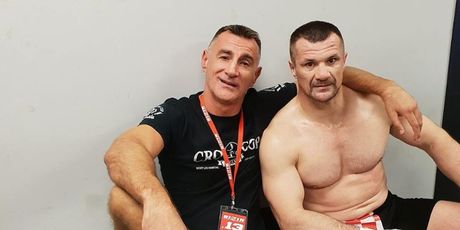 Cro Cop i Drviš nakon pobjede (Screenshot)