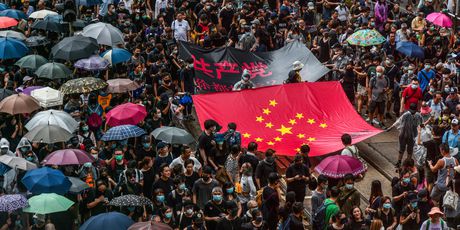 Nastavljaju se nasilni prosvjedi u Hong Kongu (Foto: AFP) - 3