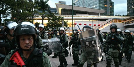 Nastavljaju se nasilni prosvjedi u Hong Kongu (Foto: AFP) - 4