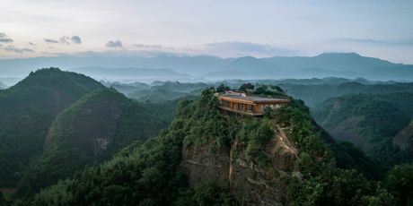 Eagel Rock Cliff hotel u Kini - 1