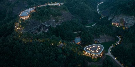 Eagel Rock Cliff hotel u Kini - 2