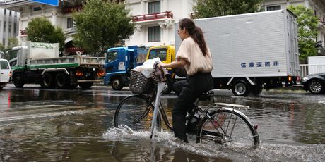 Tajfun pogodio Japan (Foto: AFP) - 5