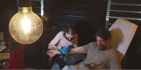 Sobin u tattoo salonu (Foto: Dnevnik.hr)
