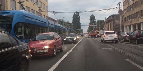 Prometna nesreća na Savskoj cesti u Zagrebu (Foto: Dnevnik.hr)