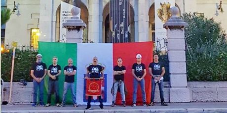 Na Guvernerovoj palači osvanula talijanska zastava (Foto: Cristiano Puglisi)