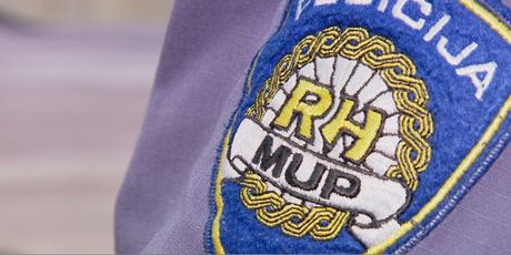 MUP-ov grb na policijskoj odori (Foto: Dnevnik.hr)