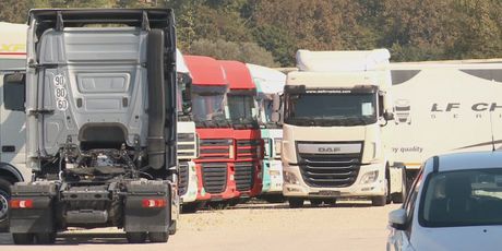 Kamioni na odmorištu (Foto: Dnevnik.hr)