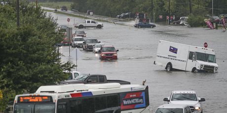 Oluja Imelda pogodila Houston (Foto: AFP) - 1