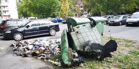 Zapalio se kontejner u Zagrebu (Foto: Čitatelj) - 2