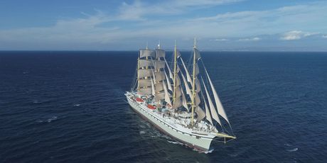 Flying Clipper - 7