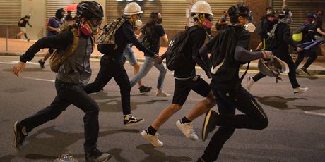 Prosvjedi u Hong Kongu (Foto: Philip FONG / AFP)