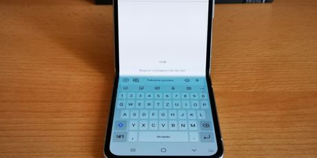 Samsung Galaxy Z Flip 3 5G - 4