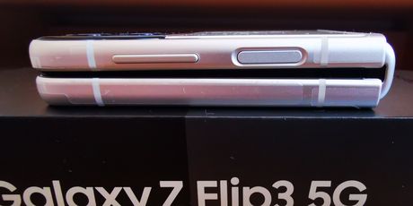 Samsung Galaxy Z Flip 3 5G - 7