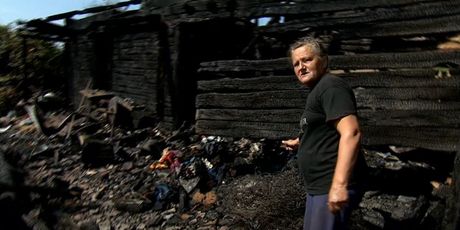 Nakon potresa, požar im progutao kuću - 2