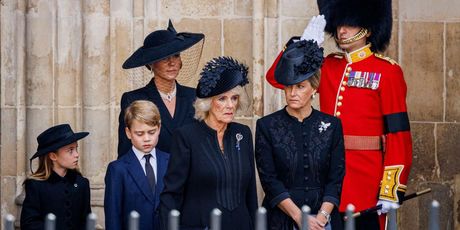Princeza Charlotte, princ George, Kate Middleton, Camilla Parker Bowles, Sophie Wessex