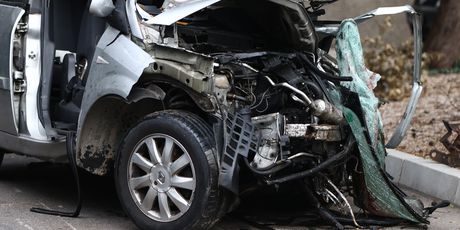 Automobili iz prometne nesreći - 2