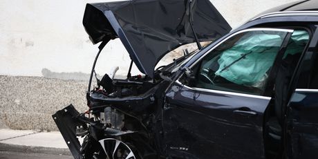Automobili iz prometne nesreći - 3
