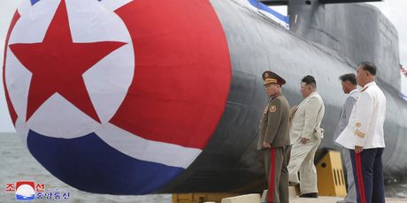 Sjeverna Koreja porinula podmornicu - 2