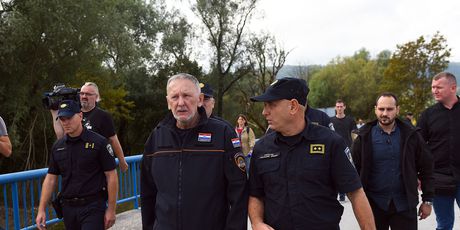 Ministar Davor Božinović obilazio policiju na granici - 5