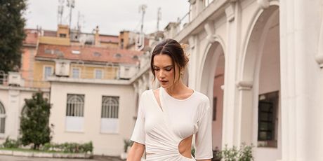 Alessandra Ambrosio - 4